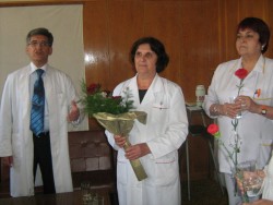 Ръководството на болницата награди Пасионария Илчева с 200 лв.